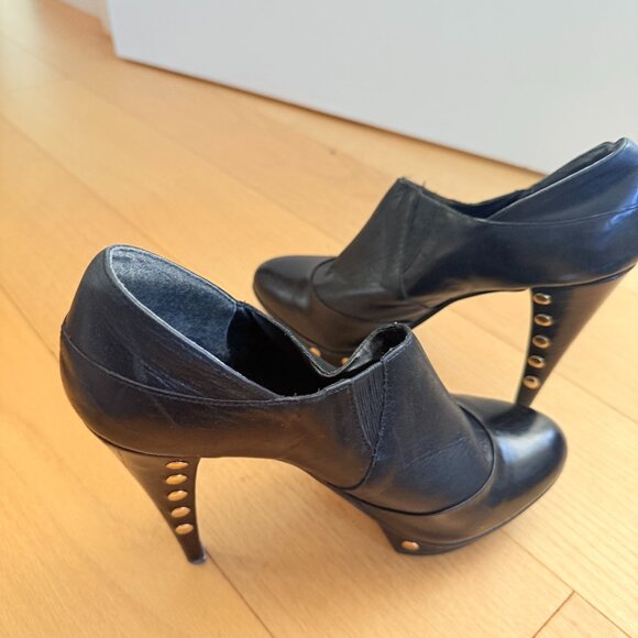 Studded Black 6β Heels β Bold, Funky & Fierce!! - Picture 1 of 4